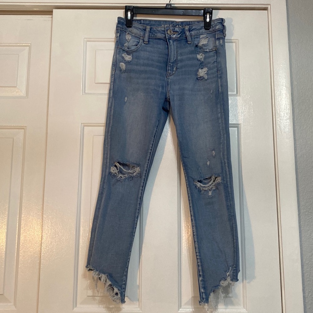 American eagle ripped jeans size 8
